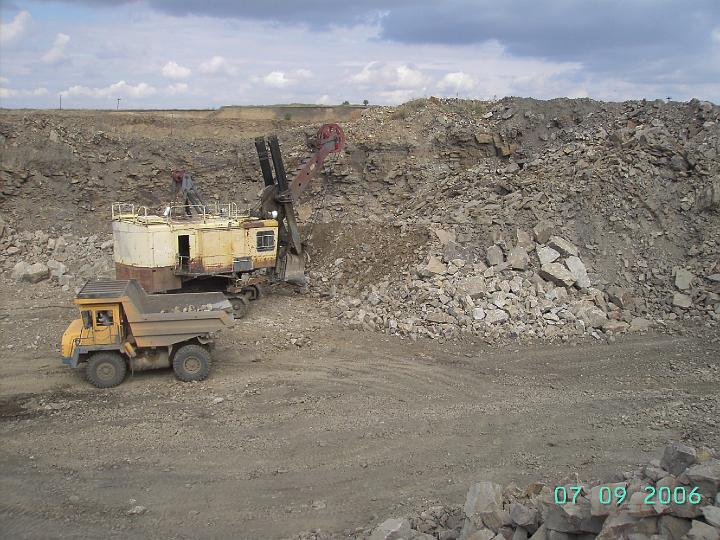 Карьер. Погрузка Белаза.